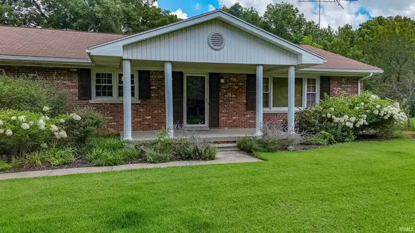 7965 W Franklin RD, Mount Vernon, IN 47620-9181