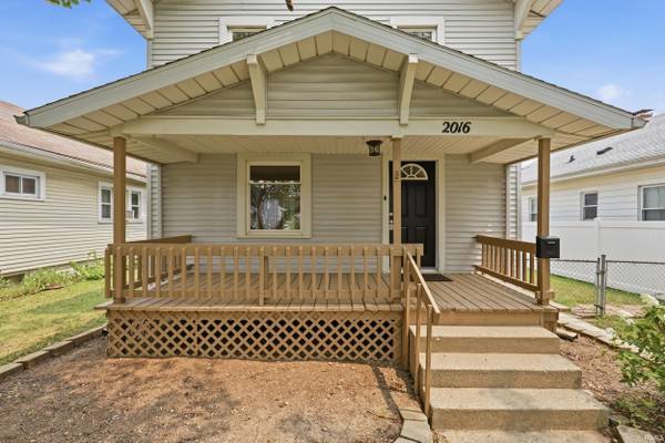 2016 Oakland ST, Fort Wayne, IN 46808-2398