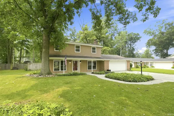 2015 Forest Valley DR, Fort Wayne, IN 46815