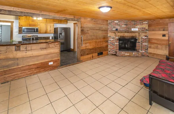 914 N Third ST, Boonville, IN 47601