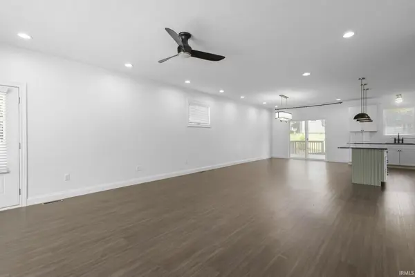 55751 Wood Duck CT, New Carlisle, IN 46552