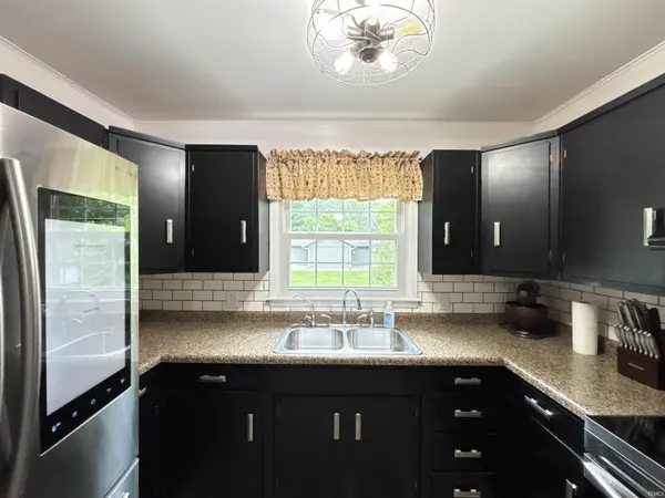 1018 10th ST, Covington, IN 47932-4793