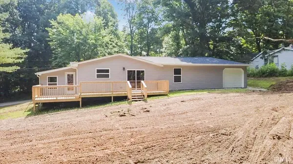 2097 Tripleton Pike RD, Bedford, IN 47421-8613