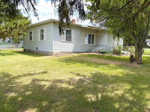 1424 E Greenville PIKE, Winchester, IN 47394