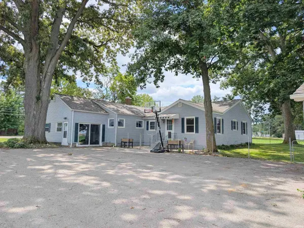 1105 W Lancaster ST, Bluffton, IN 46714