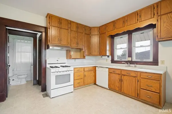 106 E Marks ST, Swayzee, IN 46986