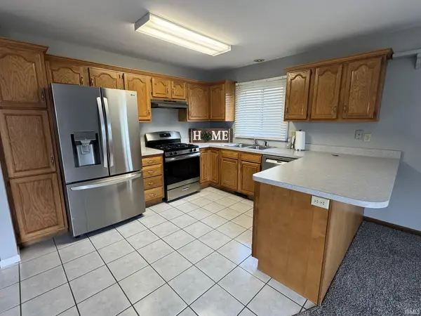 110 Lyn Dee CT, New Carlisle, IN 46552-8209