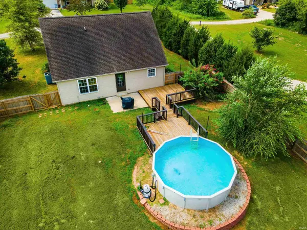 9770 W Winyard PL, Owensville, IN 47665