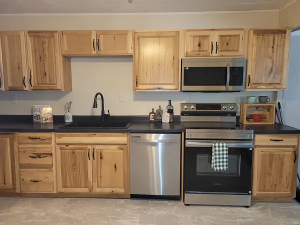 824 S 15th ST, Vincennes, IN 47591
