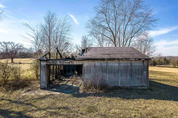 7245 Central Drive SW ***, Central, IN 47110