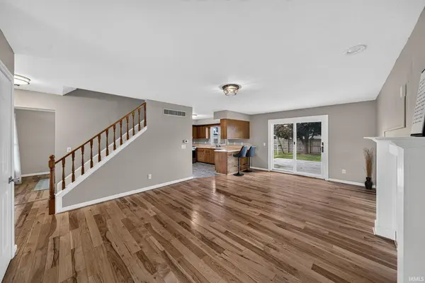 5608 Trippel DR, Mishawaka, IN 46545-8439