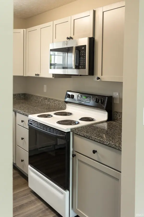 3764 S Cramer CIR, Bloomington, IN 47403