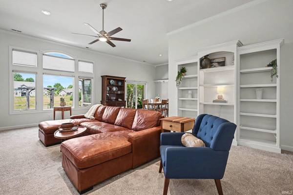 1361 Freedom Pkwy, Winona Lake, IN 46590