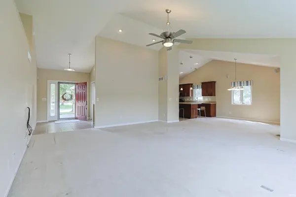 6629 Leeway DR, South Bend, IN 46628-9594