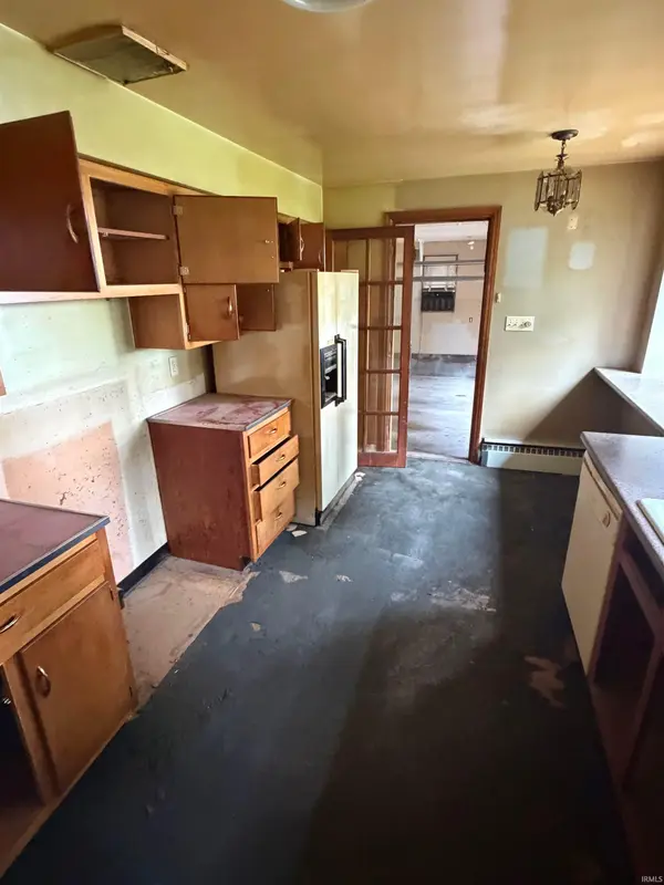 1033 Windsor RD, Fort Wayne, IN 46825