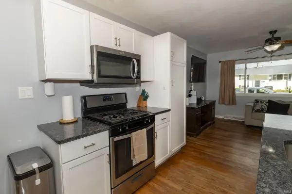 2653 Prescott DR, Mishawaka, IN 46544-6156