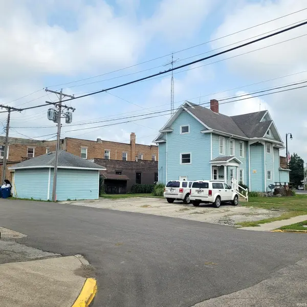 128 130 132 E Plymouth ST, Bremen, IN 46506