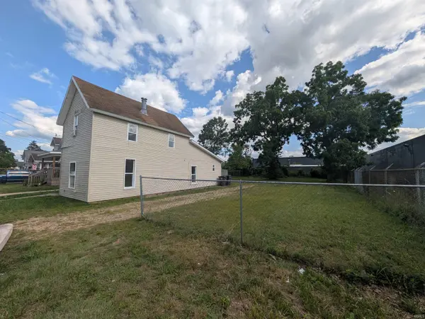 323 E Simonton ST, Elkhart, IN 46514-3220