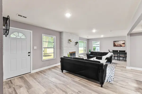 5857 Stellhorn RD, Fort Wayne, IN 46815-5255