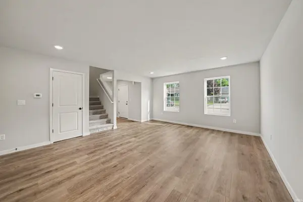 26876 McArthur CT, South Bend, IN 46628-4593