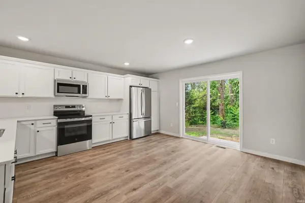 26876 McArthur CT, South Bend, IN 46628-4593
