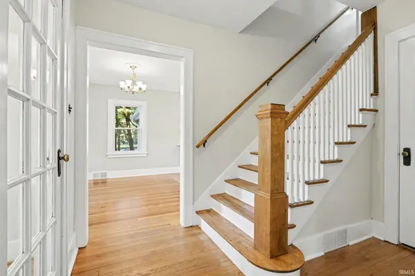 1744 Kessler BLVD, South Bend, IN 46616-1902