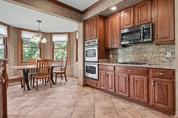 54671 Colonial Ridge DR, Bristol, IN 46507