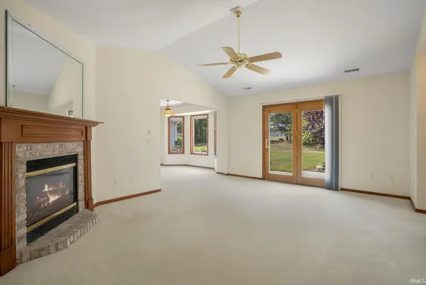 7225 Lismore LN, Fort Wayne, IN 46835
