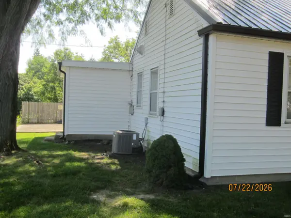 1102 W Jeffras AVE, Marion, IN 46952