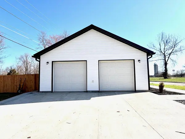 103 E Warren ST, Mitchell, IN 47446