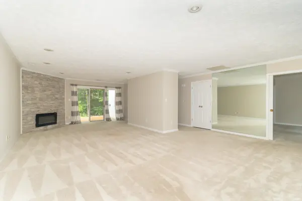 5228 Fawn Hill TER, Indianapolis, IN 46226-1451