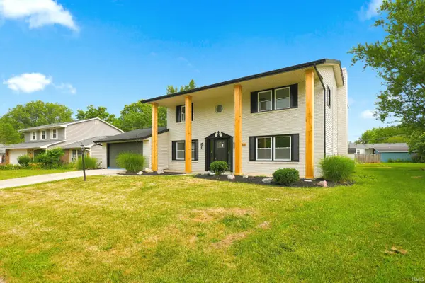 5225 Dial DR, Fort Wayne, IN 46815-5162