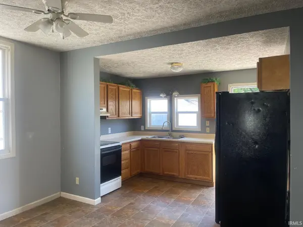 1005 N ST, Bedford, IN 47421
