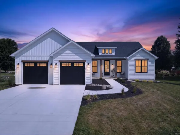 9186 E Snow White RD, Cromwell, IN 46732