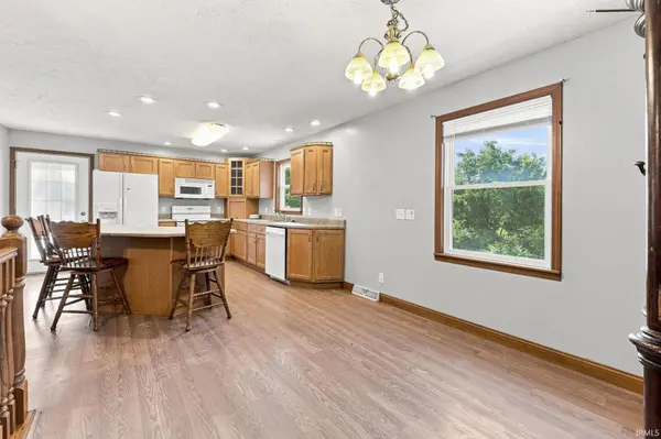 510 W Rush ST, Kendallville, IN 46755