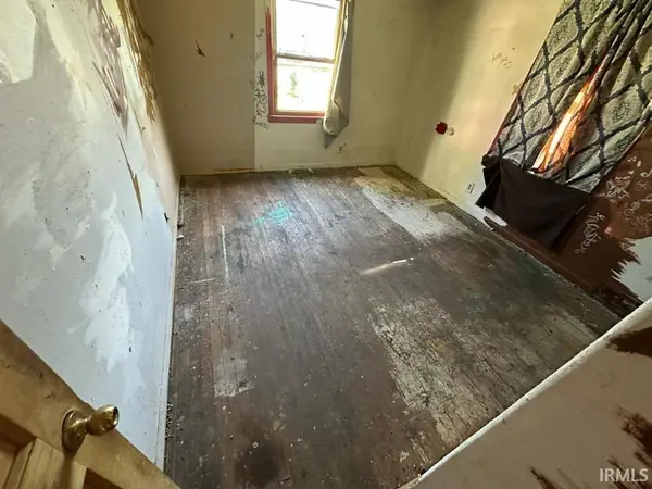 5414 E 16Th ST, Indianapolis, IN 46218-4801