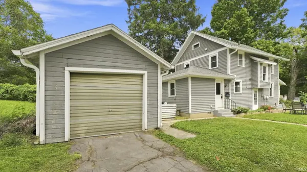 1506 College AVE, Huntington, IN 46750