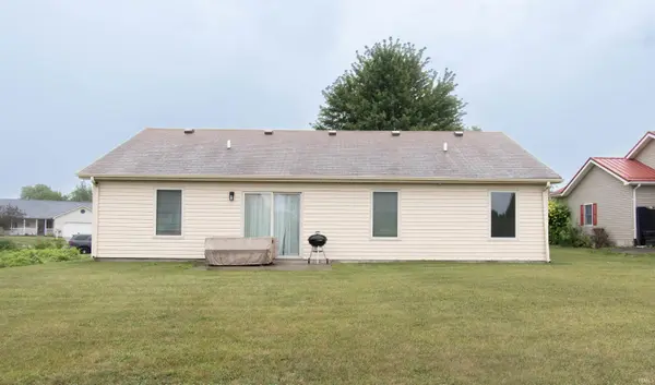 615 Seville CT, Ligonier, IN 46767