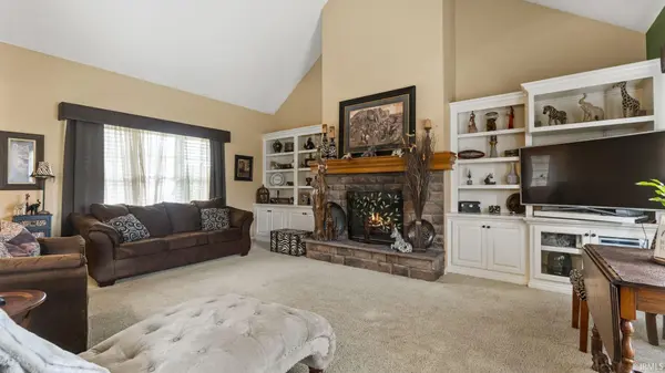 7233 Summerlyn DR, Fort Wayne, IN 46835-9150