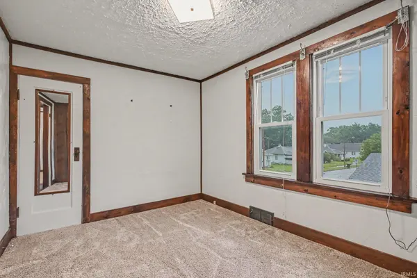 1802 Caroline ST, South Bend, IN 46613