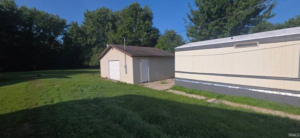 612 E 4th ST, Hartford City, IN 47348