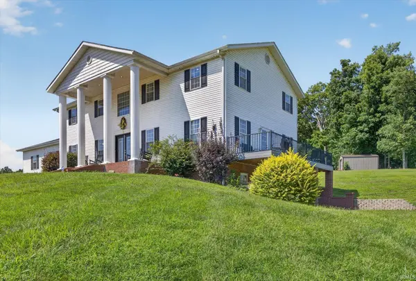 1435 Bellbrook RD, Loogootee, IN 47553-4764