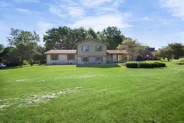 1300 Fairway DR, Kokomo, IN 46901