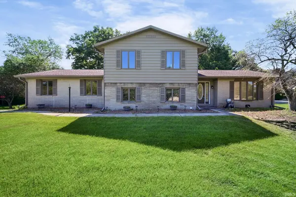 1300 Fairway DR, Kokomo, IN 46901