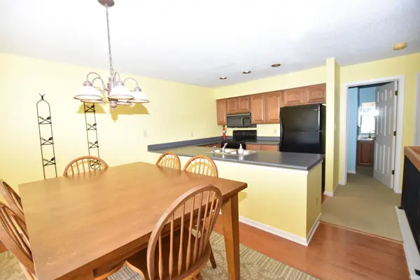 9359 S Pointe Lasalles LN, Bloomington, IN 47401