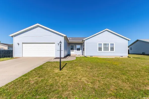 1004 N Lee ST,  Garrett,  IN 46738-2115