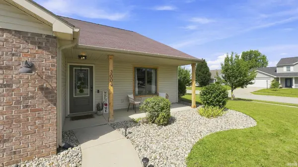 3004 Marguerite DR, Huntertown, IN 46764