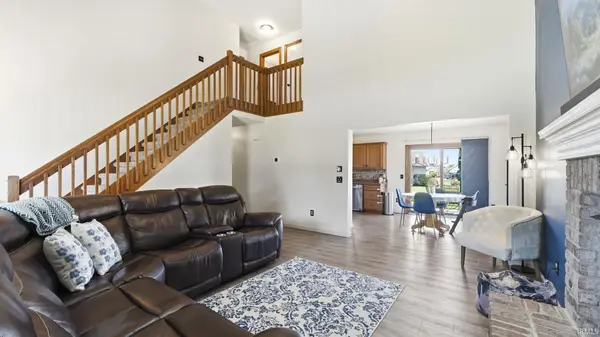 3004 Marguerite DR, Huntertown, IN 46764