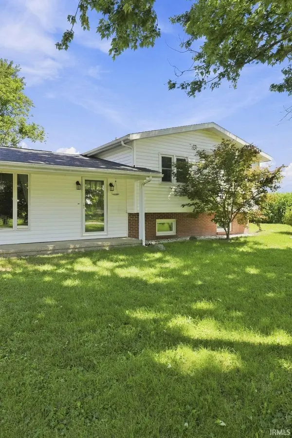 2926 W 550 S ***, Huntington, IN 46750-9171