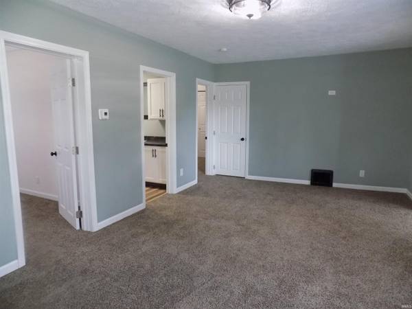 57932 Roys AVE, Elkhart, IN 46517